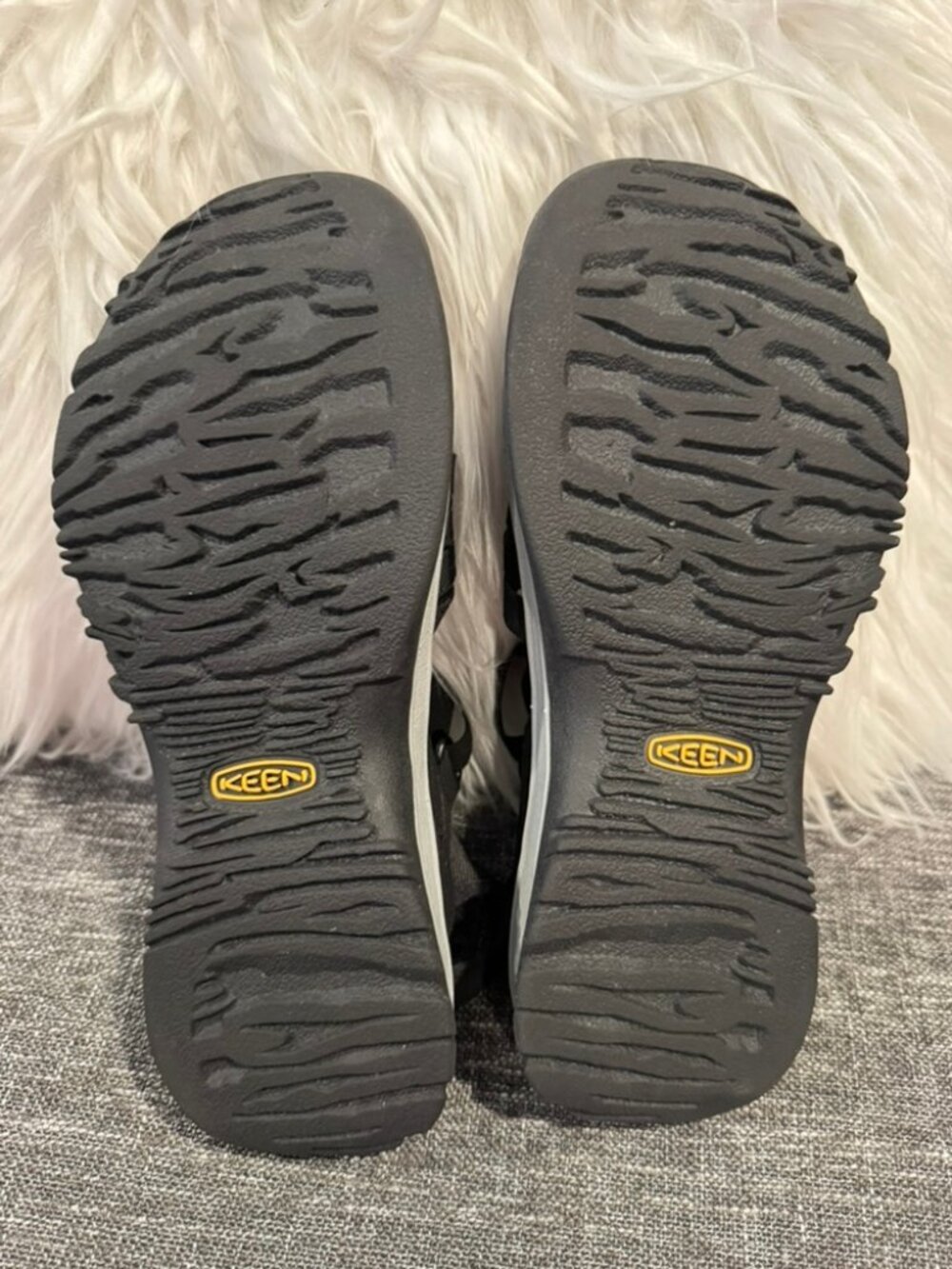 KEEN Rose Sandals Women’s 8.5 Black Neutral Gray Outdoor Hiking Water EUC - Picture 4 of 8